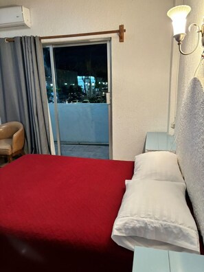 Single Room | Individually decorated, soundproofing, free WiFi - Hotel Miramar (La Paz)