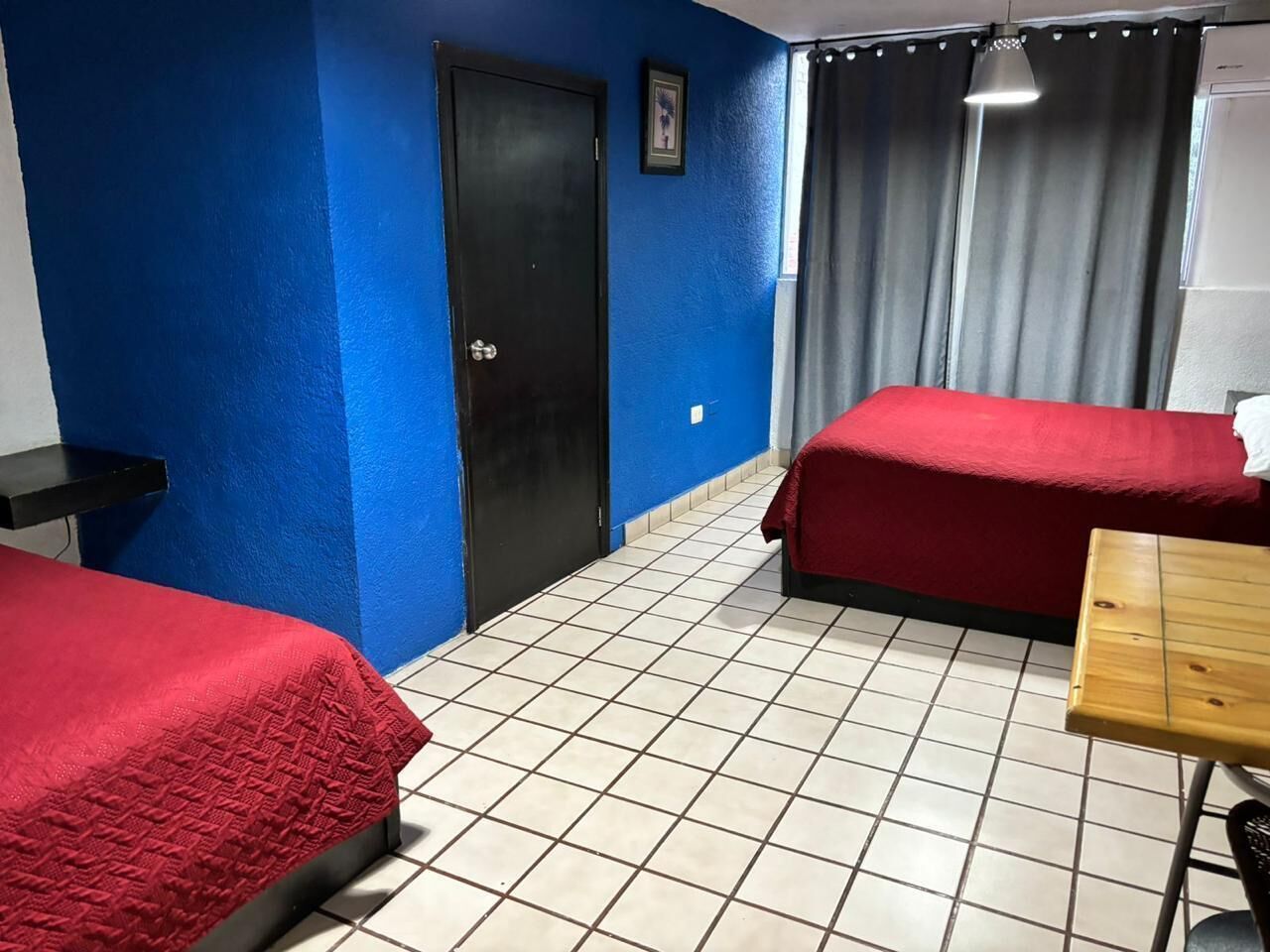 Individuell dekoriert, schallisolierte Zimmer, kostenloses WLAN