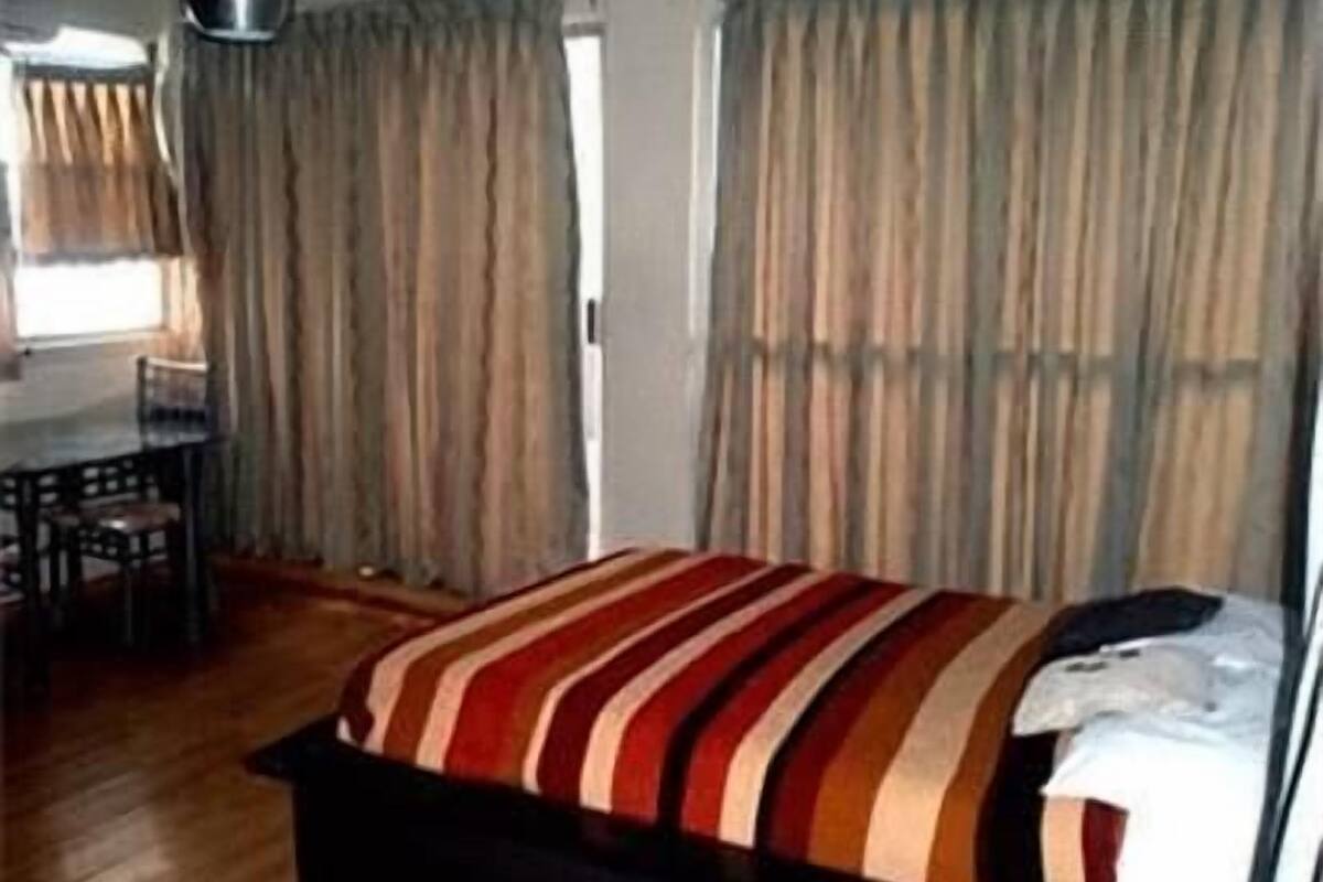Insonorización, wifi gratis y decoración personalizada