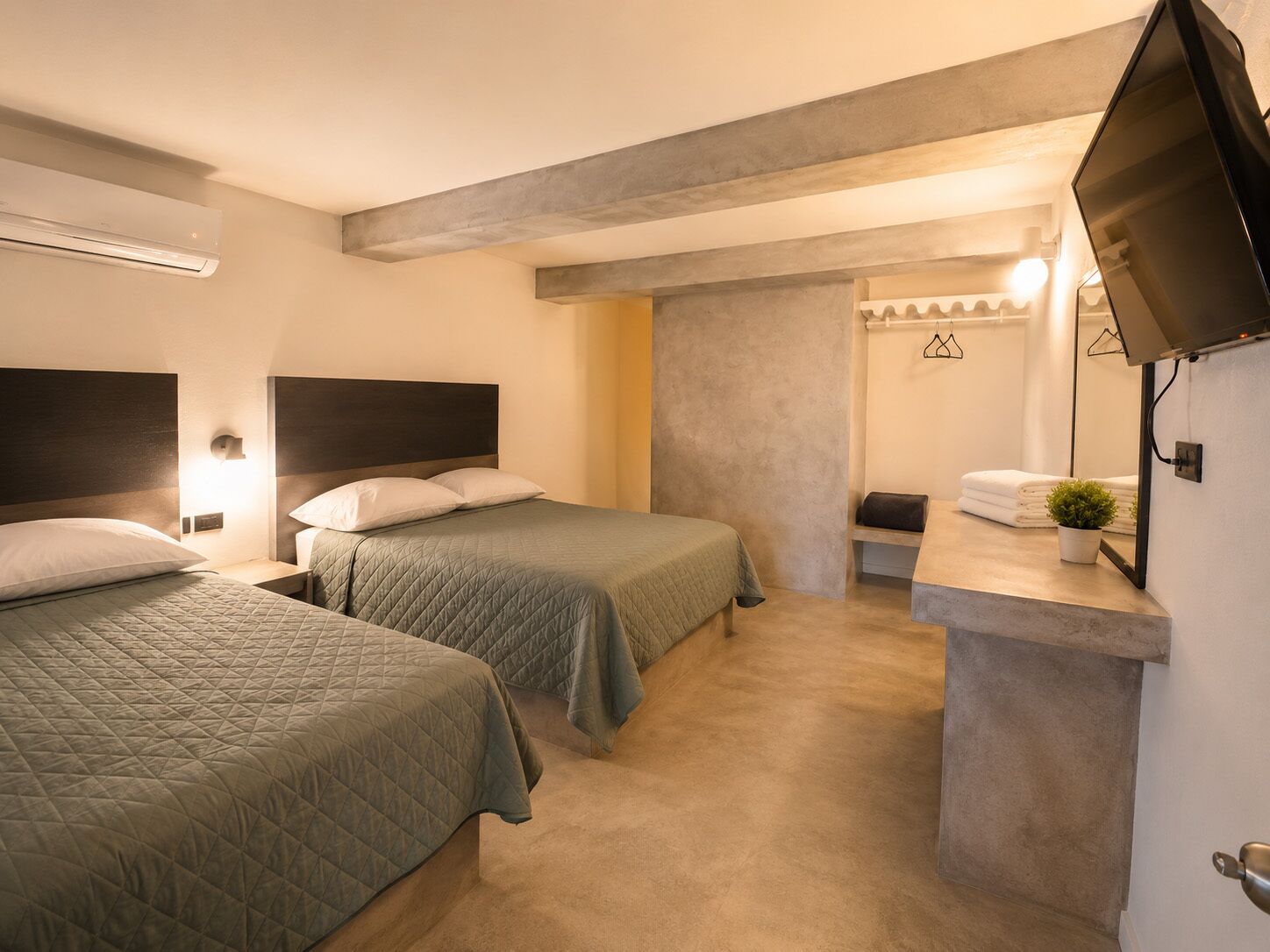 Decoración personalizada, sistema de insonorización y wifi gratis 