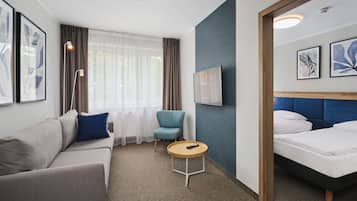 Hypo-allergenic bedding, desk, laptop workspace, free WiFi