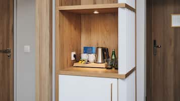 Hypo-allergenic bedding, desk, laptop workspace, free WiFi