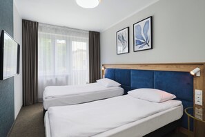 Hypo-allergenic bedding, desk, laptop workspace, free WiFi