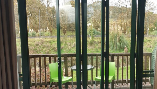 Riverside Studio Unit | Balcony - Waitomo Lodge Motel (Te Kuiti)