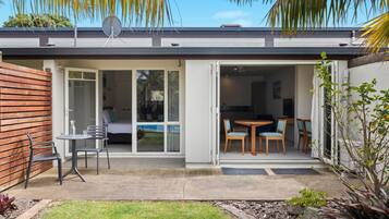 In-room safe, desk, iron/ironing board, free WiFi