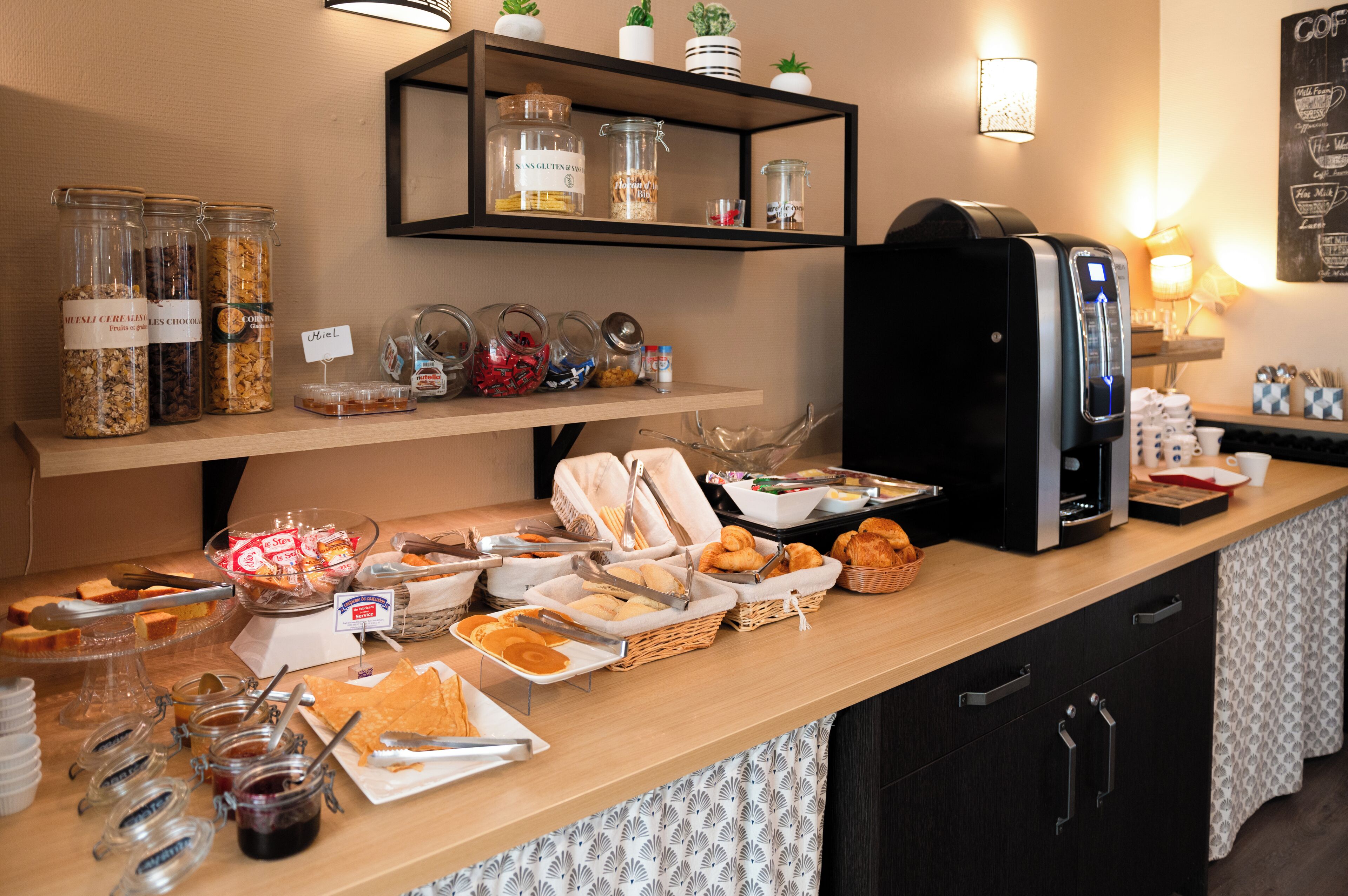 daily buffet breakfast (eur 10.90 per person)