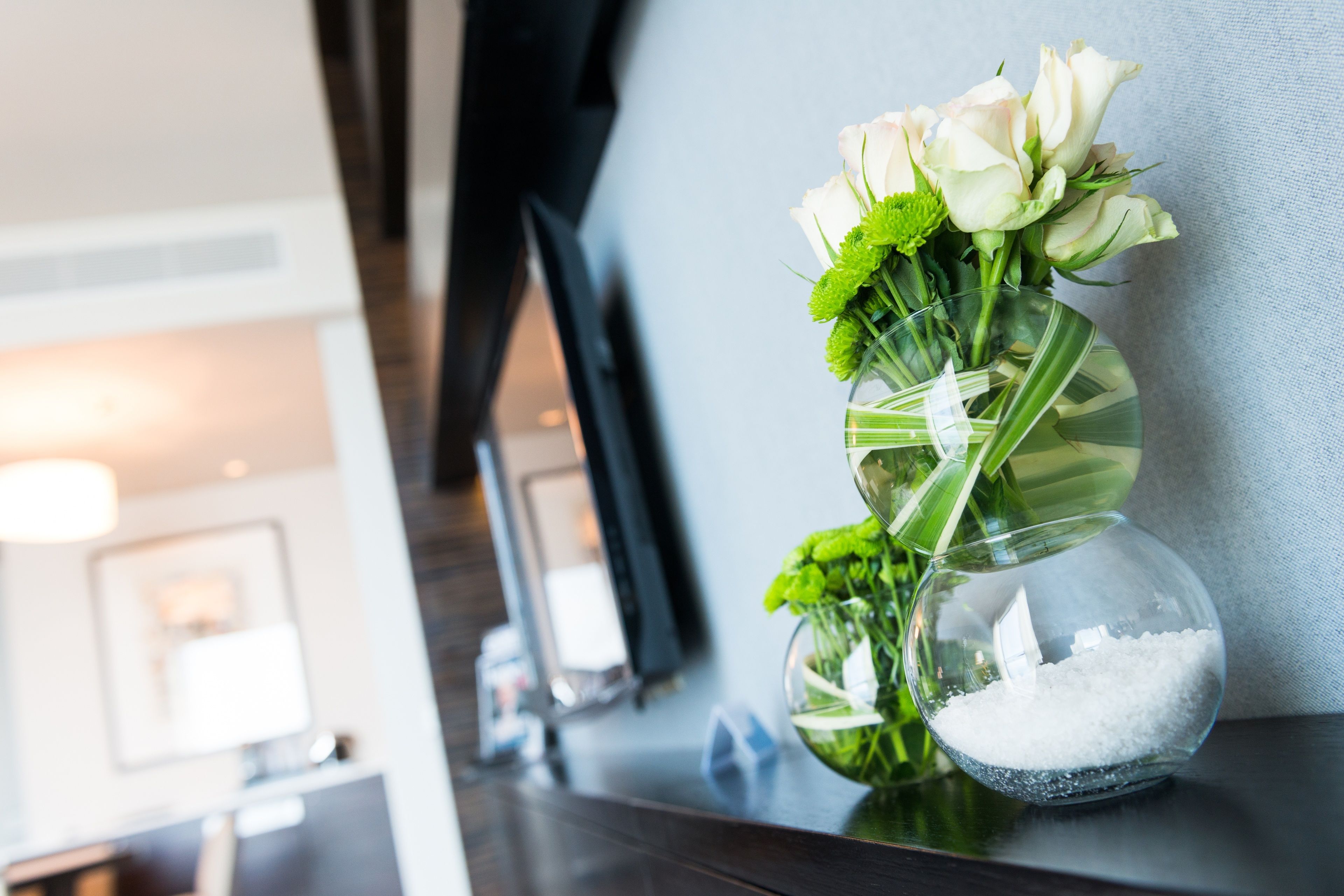 suite, sea view | living area | lcd tv, fireplace