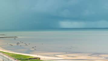 Vista para praia/oceano