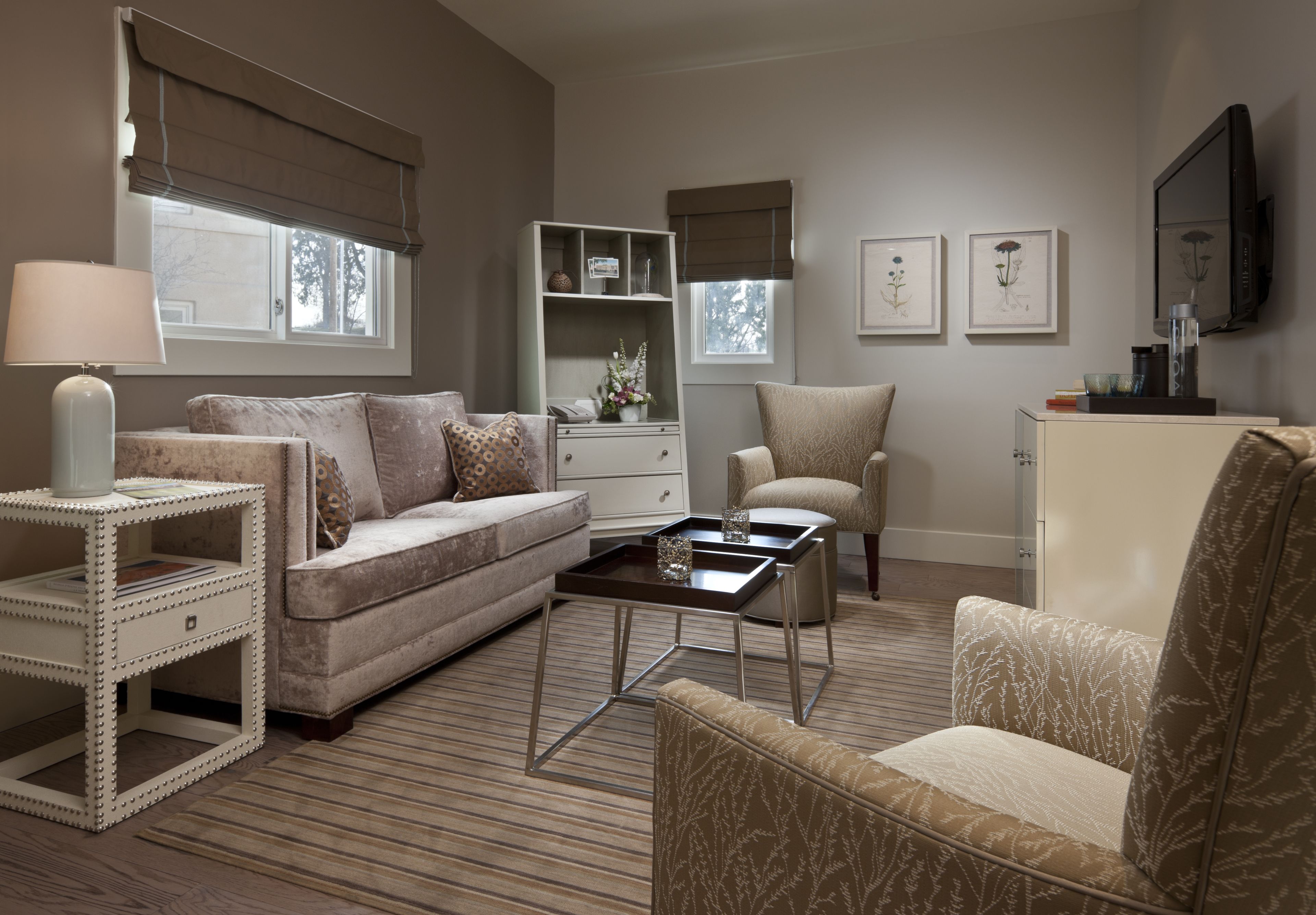 37-inch lcd tv with satellite channels, tv, ipod dock