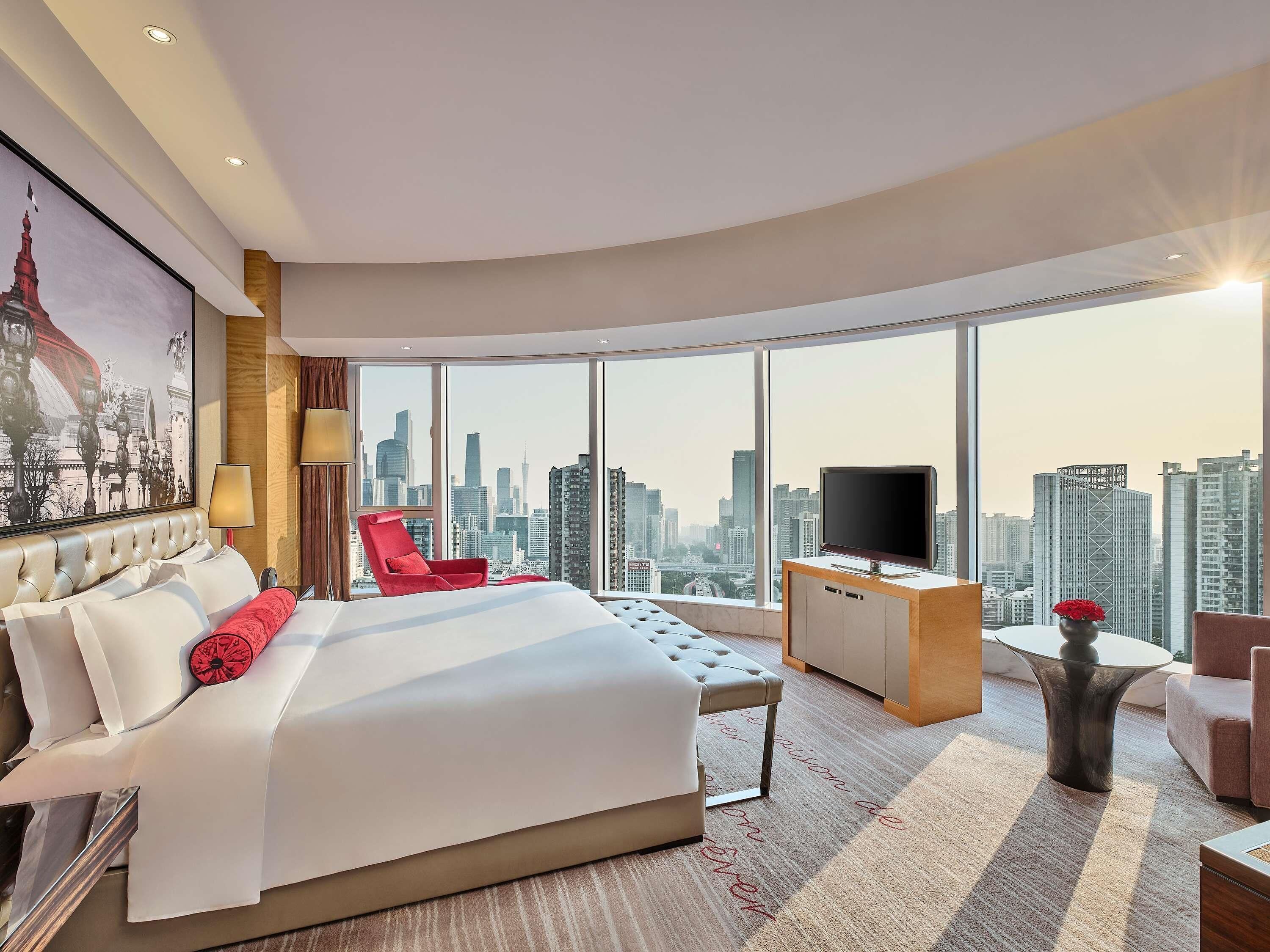 1 bedroom, premium bedding, down comforters, minibar