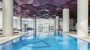 Piscina coperta, servizio di salvamento in loco