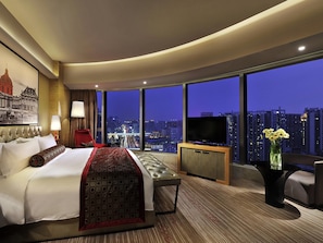 Luxury Room, 1 King Bed