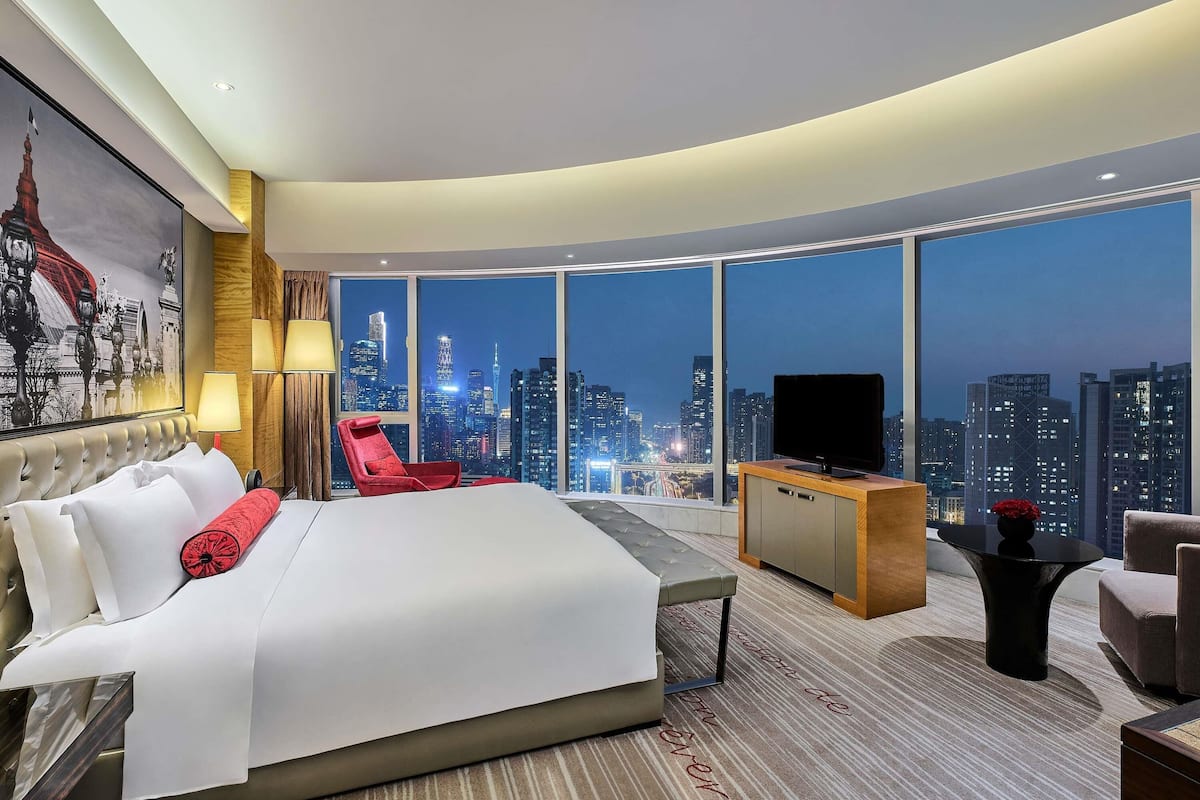 1 habitación, ropa de cama de alta calidad, cubrecamas y minibar