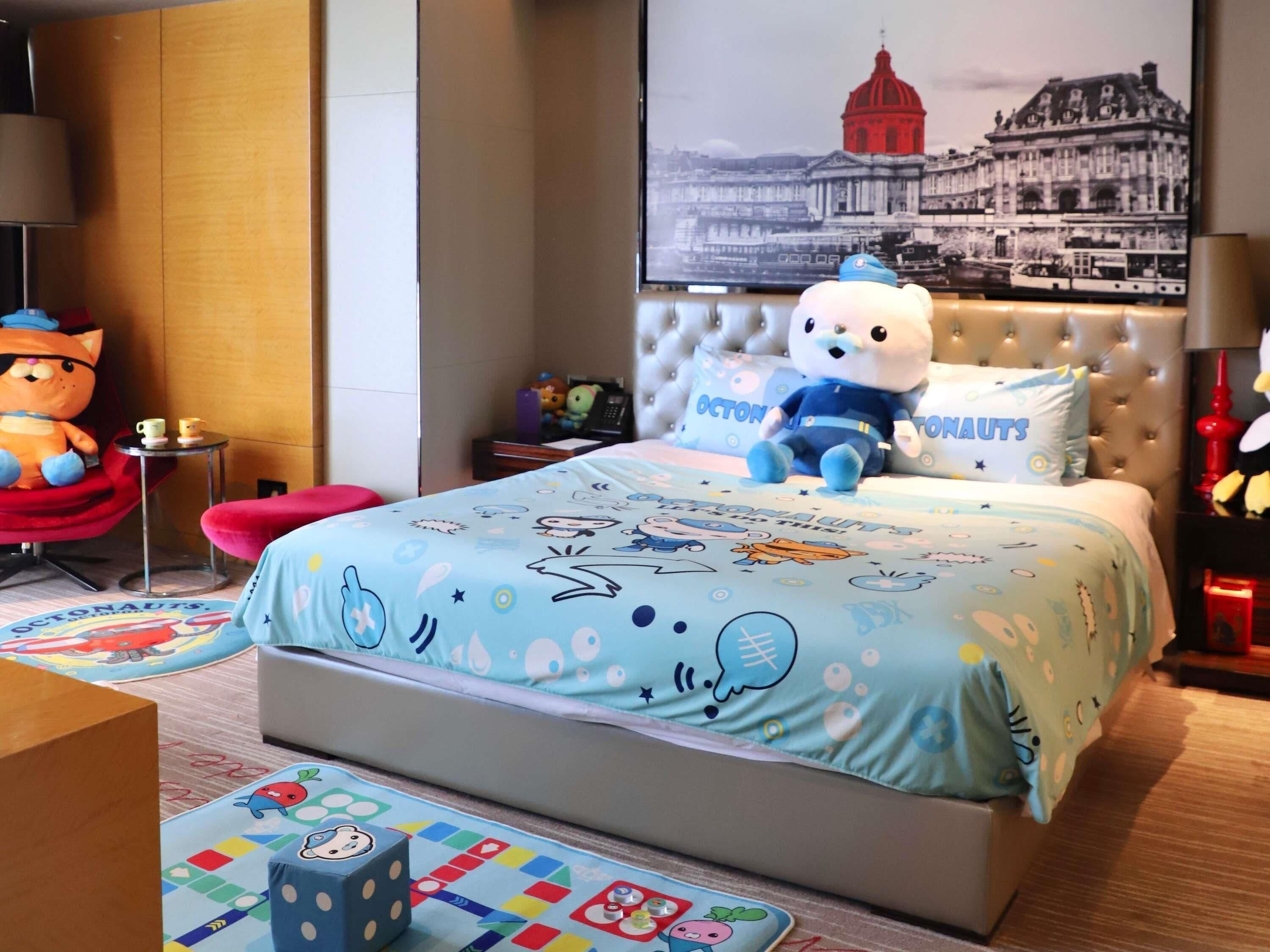 Family Room, 1 Bedroom, Non Smoking, City View | 1 bedroom, premium bedding, down comforters, minibar
