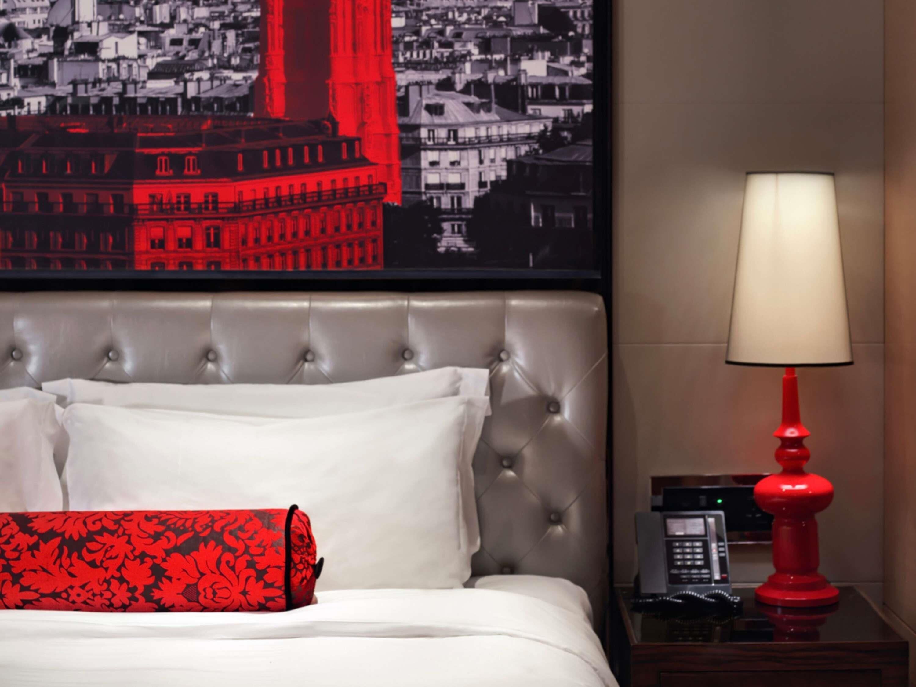 1 habitación, ropa de cama de alta calidad, cubrecamas y minibar 