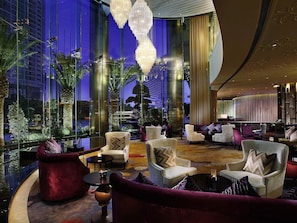 2 bars/lounges, lobby lounge - Sofitel Guangzhou Sunrich (Guangzhou)