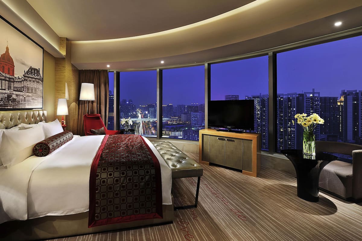 1 habitación, ropa de cama de alta calidad, cubrecamas y minibar