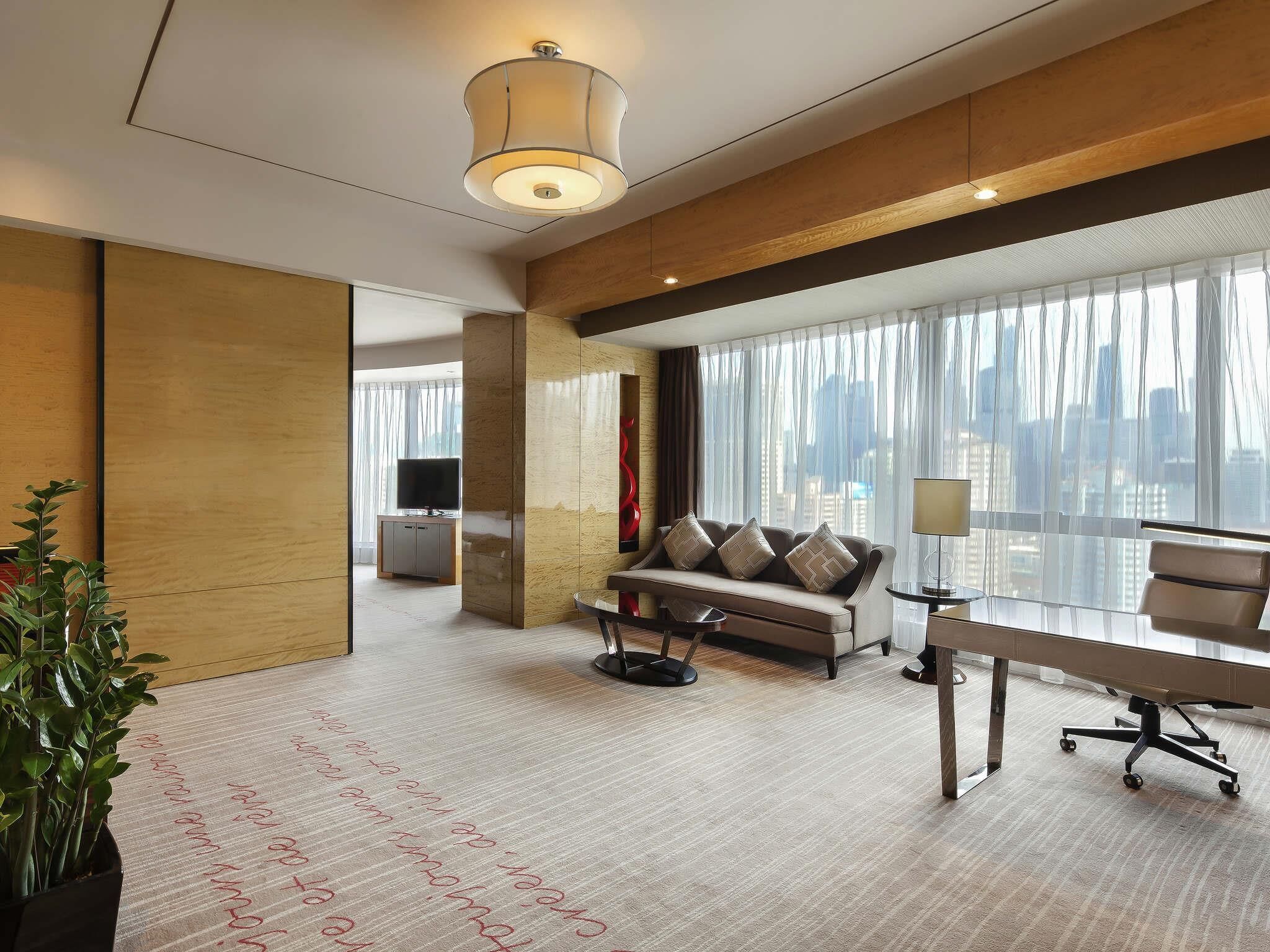 Suite (Artist) | 1 bedroom, premium bedding, down comforters, minibar