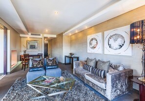 Luxury Studio Suite | Living area - The Fairway Hotel, Spa & Golf Resort (Randburg)