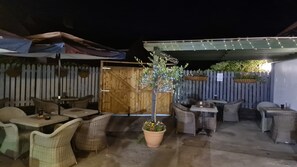 Garden - The Crown Hotel (Emsworth)