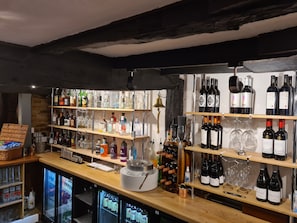 Bar (in der Unterkunft)