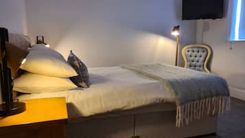 1 habitación y ropa de cama