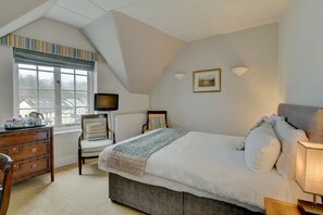 Double Room, Ensuite (Bed & Breakfast) - The Crown Hotel (Minehead)