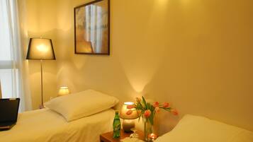 Standard Studio, 2 Single Beds | 2 bedrooms, premium bedding, memory-foam beds, in-room safe