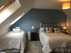 Quarto triplo, suíte (Sleeps up to 3 people)