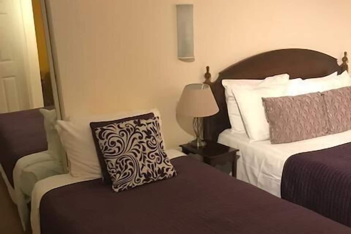 Twin Room, Ensuite