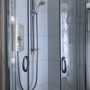 Bathroom - Witchingham B&B (Holyhead)