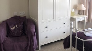 Suite, Ensuite (Room only - 3 Persons) - Witchingham B&B (Holyhead)