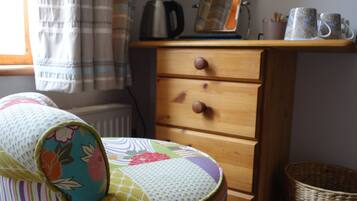Chambre Double ou avec lits jumeaux (Room 3  Pet Friendly) | Literie hypoallergénique, coffres-forts dans les chambres