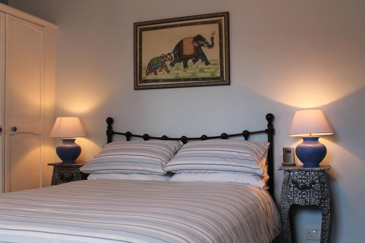 Hypo-allergenic bedding, in-room safe, individually decorated