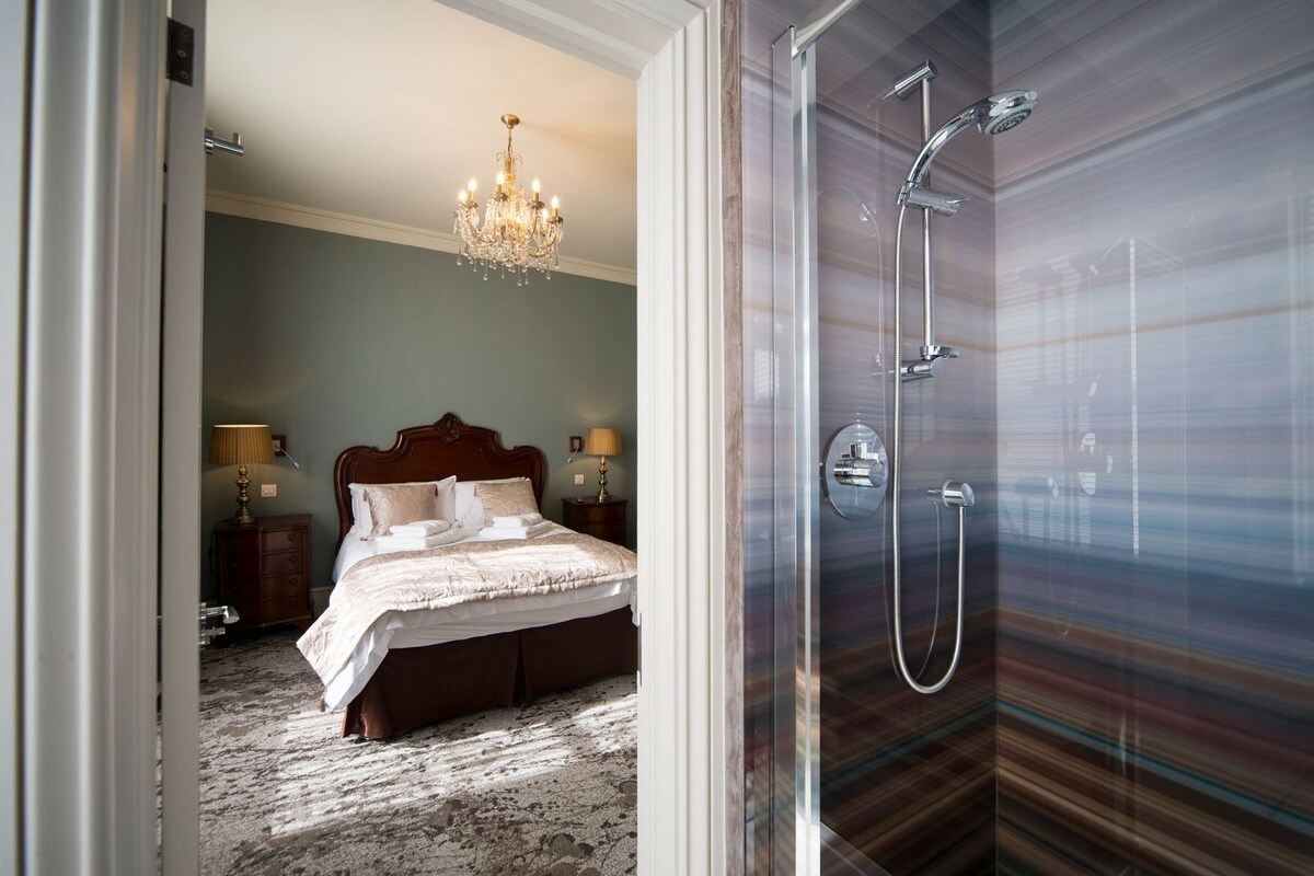 Premium Double Room, Ensuite (Bedroom 8)