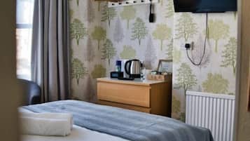 Room (King) | Iron/ironing board, free WiFi, bed sheets
