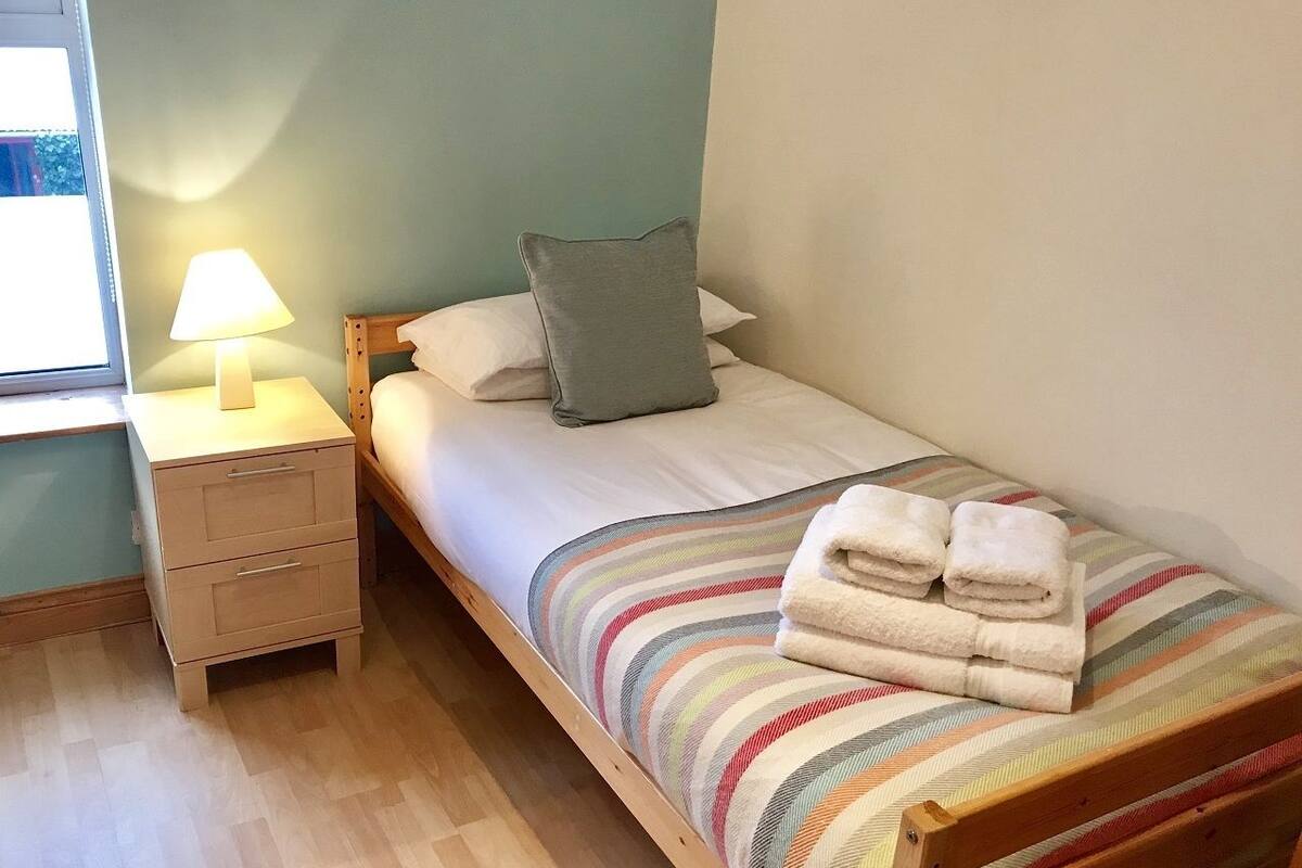 Chambre Simple Standard | Wi-Fi gratuit, draps fournis