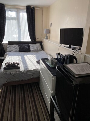 Double Room, Ensuite - The Parasol Weston (Weston-super-Mare)
