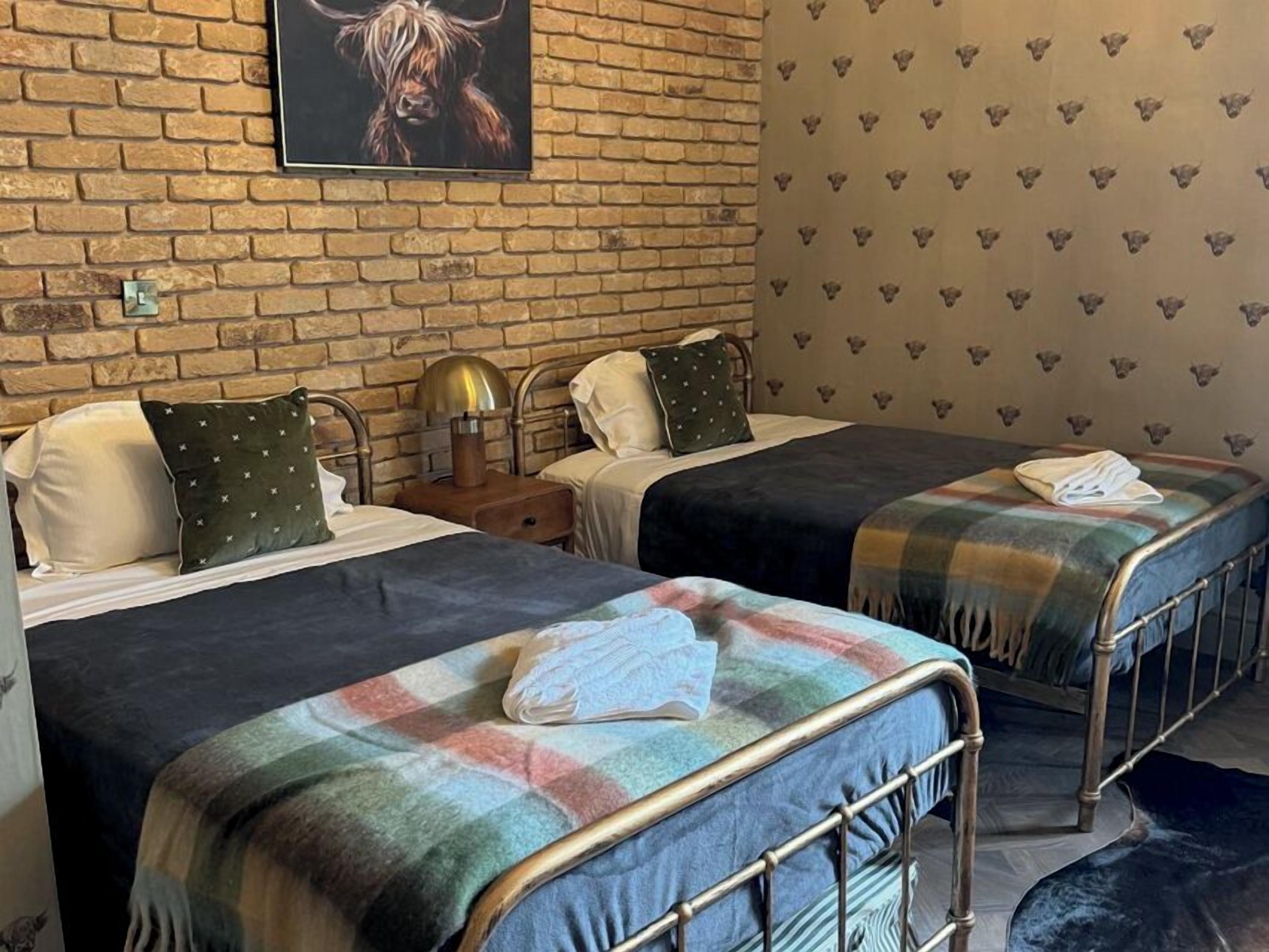 Twin Room, Ensuite (The Biko Room)