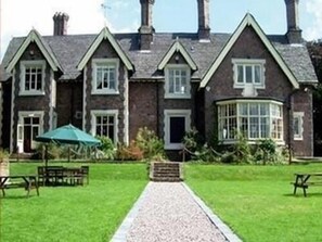 Exterior - The Hunting Lodge (Loughborough)