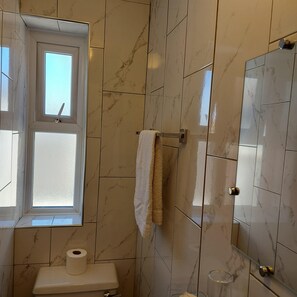 Double Room, Ensuite (Second Floor) | Bathroom