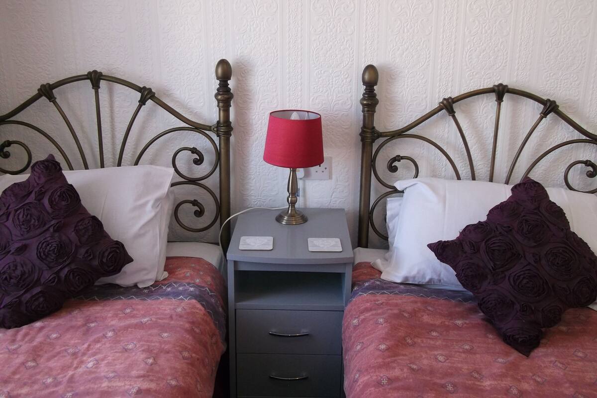 Twin Room, Ensuite (Second Floor) | 1 bedroom