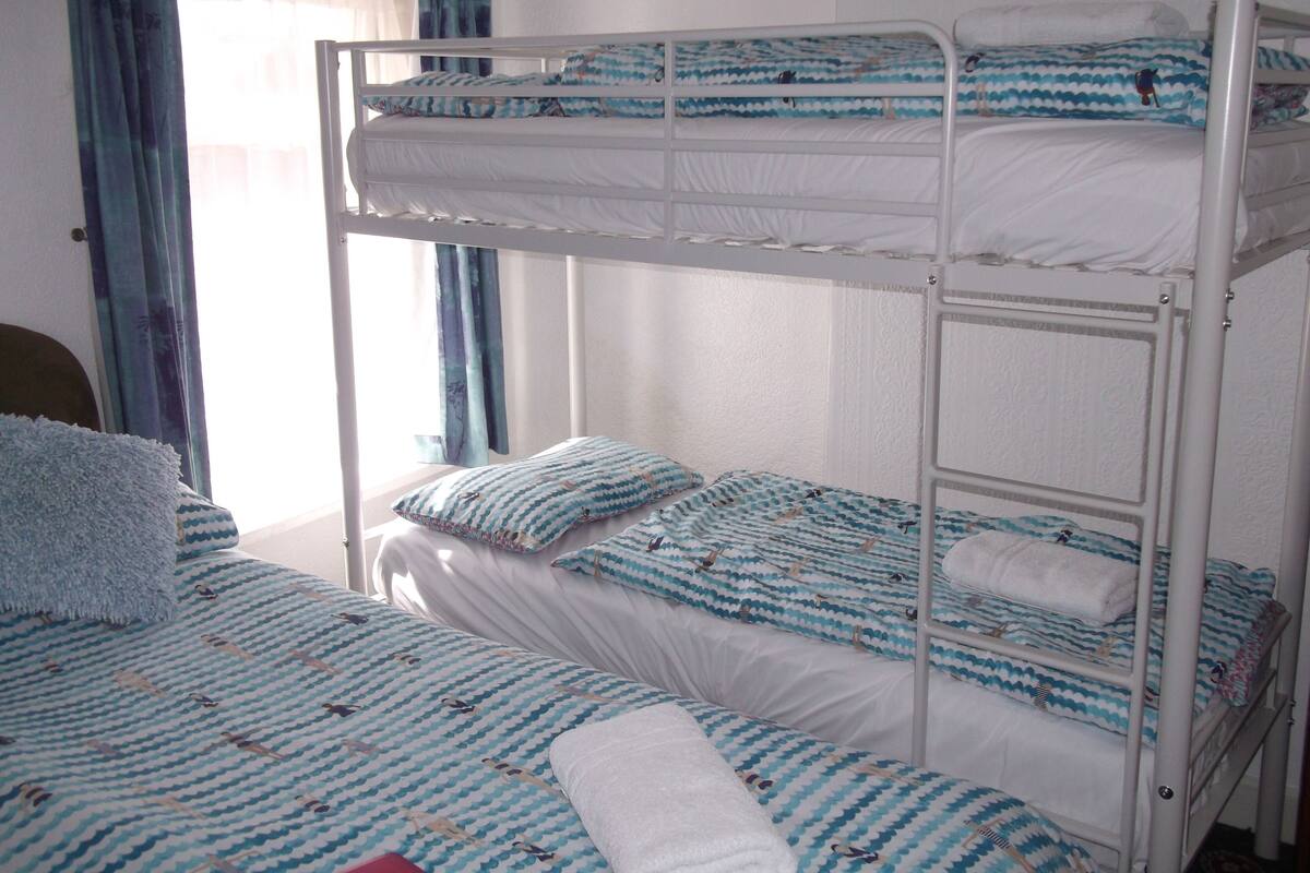 Suite, Ensuite ( 2 Adults & 2 Children) | 1 bedroom