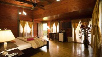 Superior Room, 1 King Bed