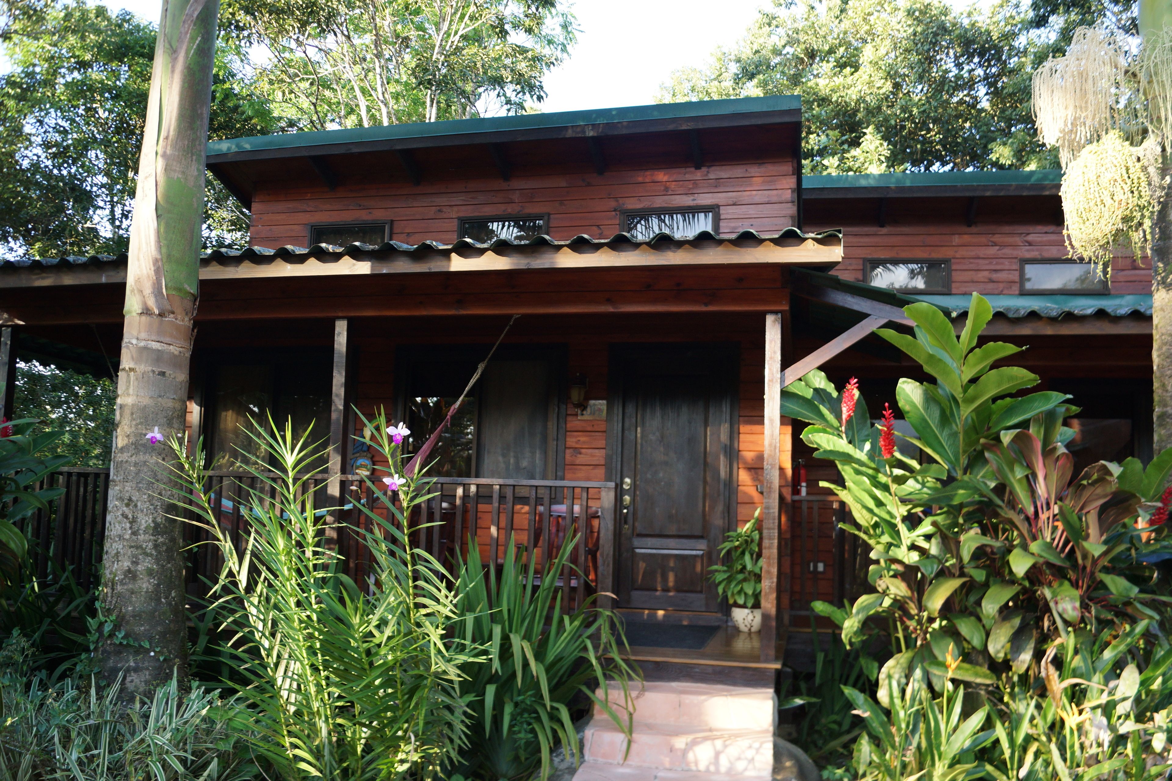 deluxe cabin, 2 queen beds | down duvets, pillow-top beds, in-room safe, individually furnished