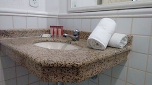 Doccia, set di cortesia gratuito, asciugacapelli