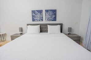 Penthouse, 4 Bedrooms | Premium bedding, pillow-top beds, in-room safe, individually decorated - The Atrium Resort (Providenciales)