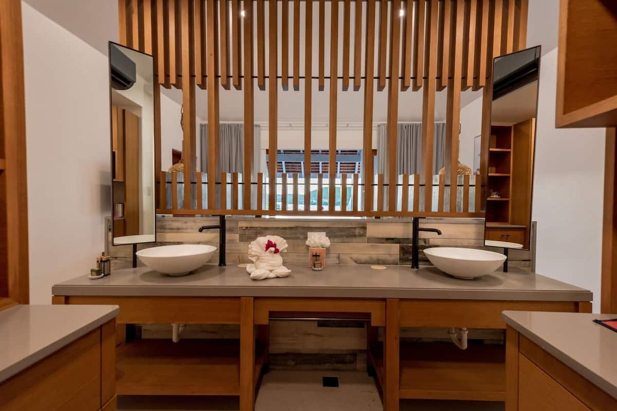 free toiletries, hair dryer, towels