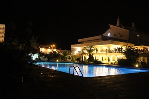 Outdoor pool, pool umbrellas, pool loungers