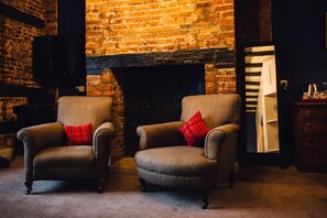 Lobby - The Kings Arms (Berkhamsted)